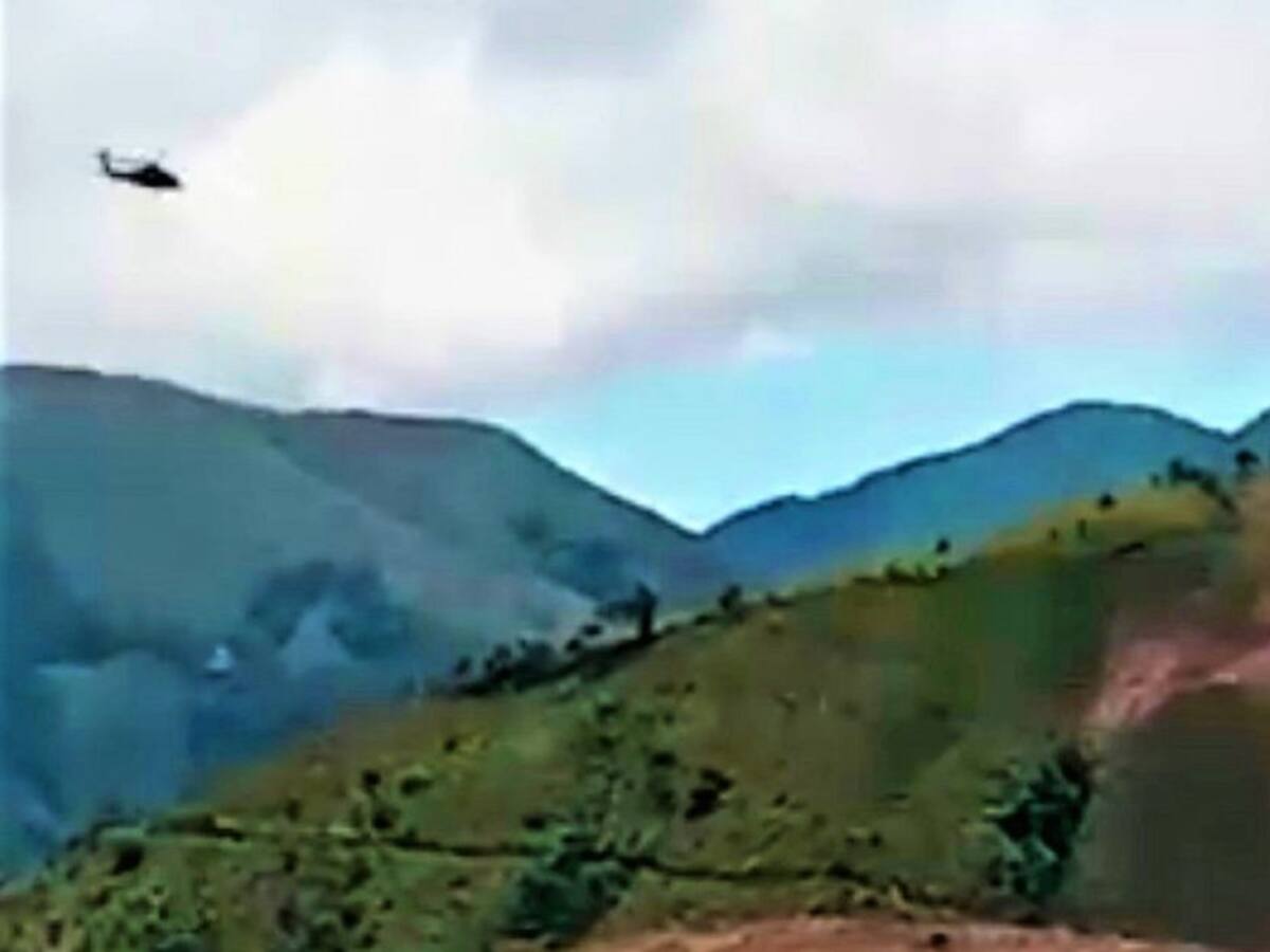 Continúan los fuertes combates en zona rural de Buenos Aires, Cauca