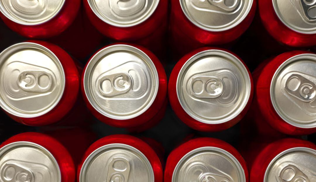 Condenan a mujer por robar secretos de Coca-Cola