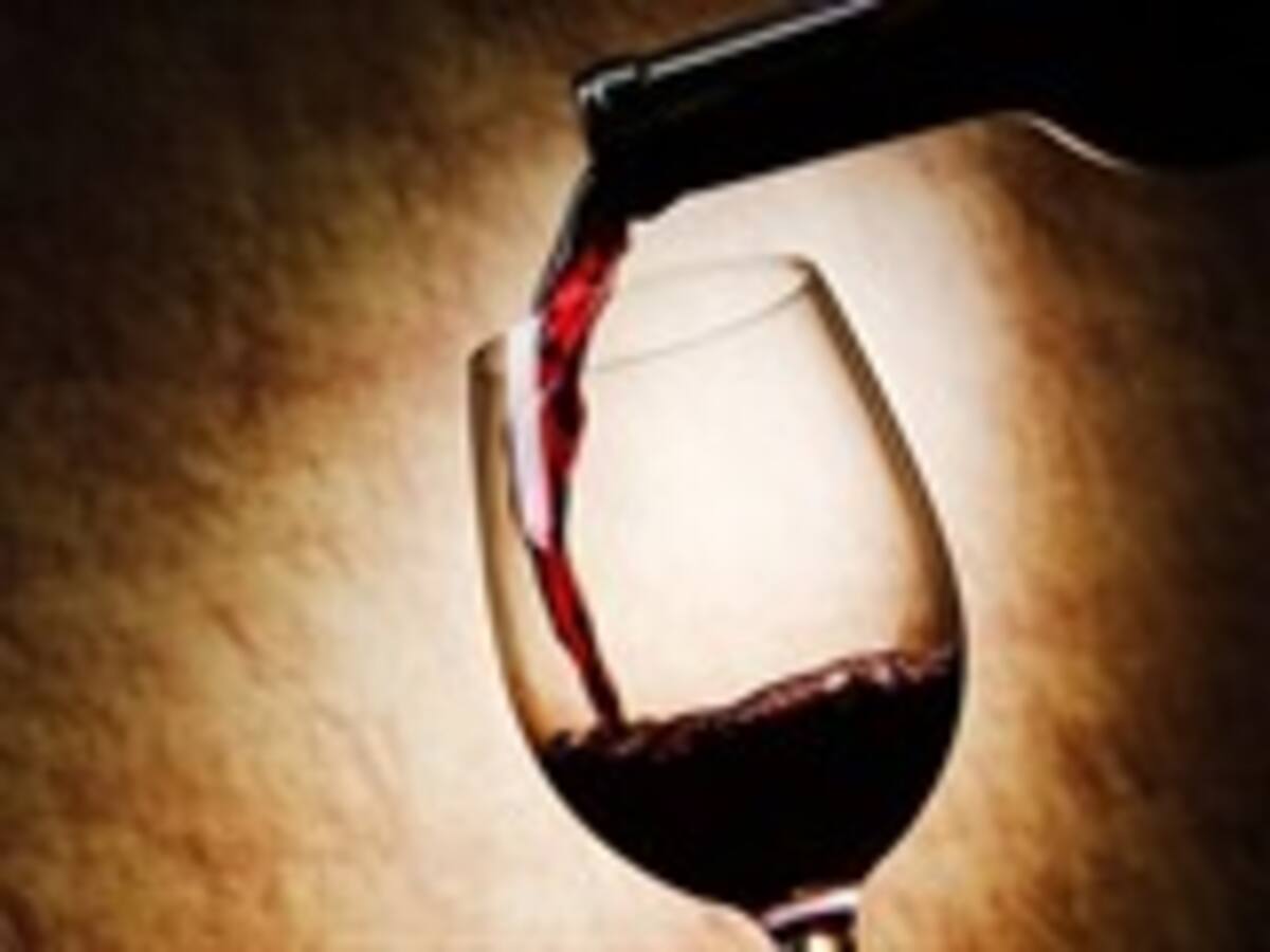 Tomar vino tinto podría prevenir el cáncer