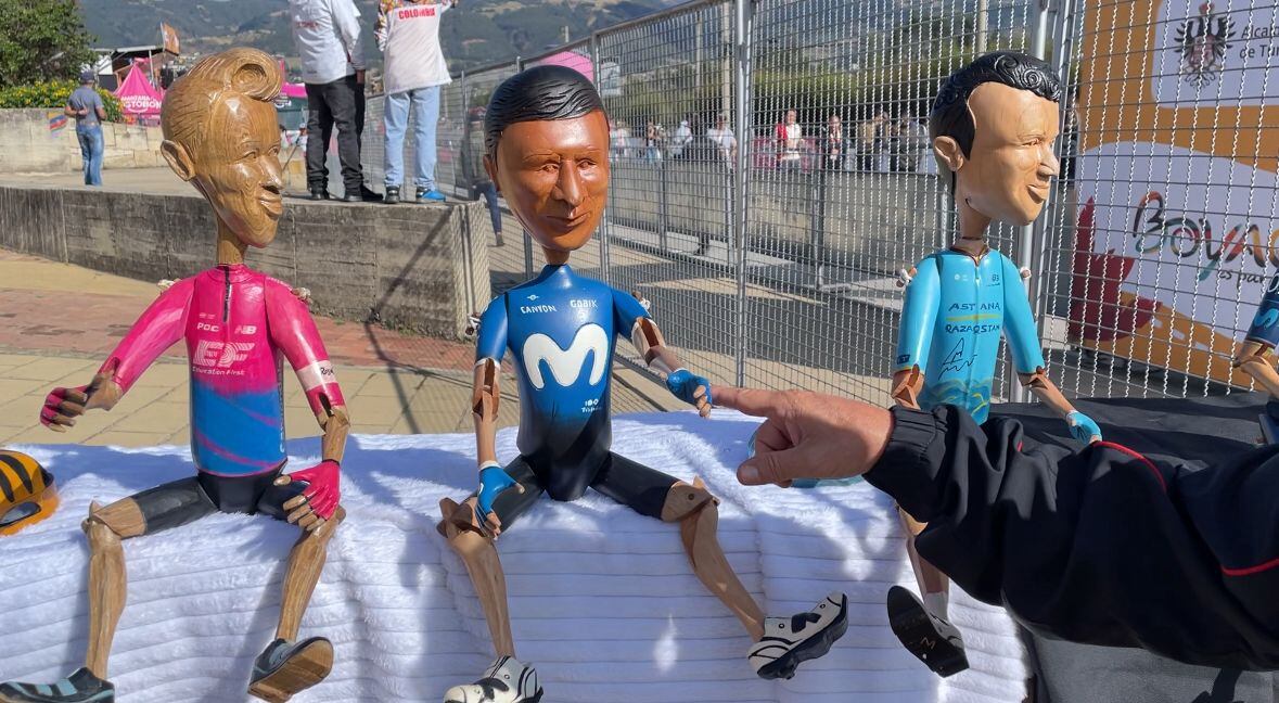 Muñecos de Rigoberto Urán, Nairo Quintana y Mark Cavendish / Caracol Radio.