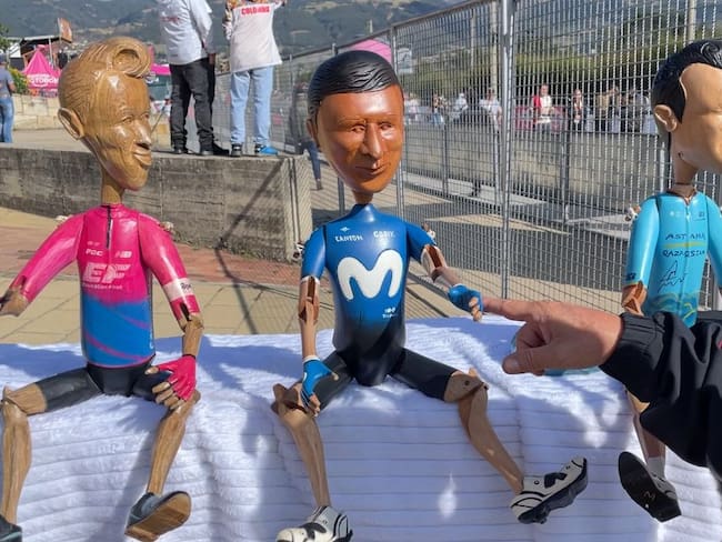 Muñecos de Rigoberto Urán, Nairo Quintana y Mark Cavendish / Caracol Radio.