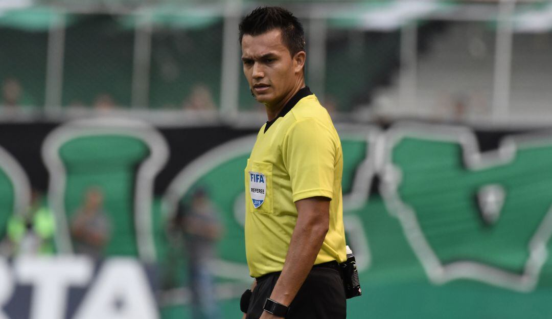 Nicolás Gallo, único árbitro colombiano que estará en Qatar.
