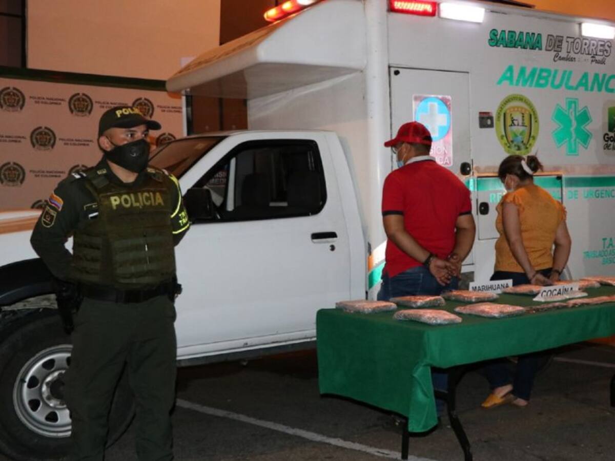 VIDEO: Hallan 'narcoambulancia' en Santander