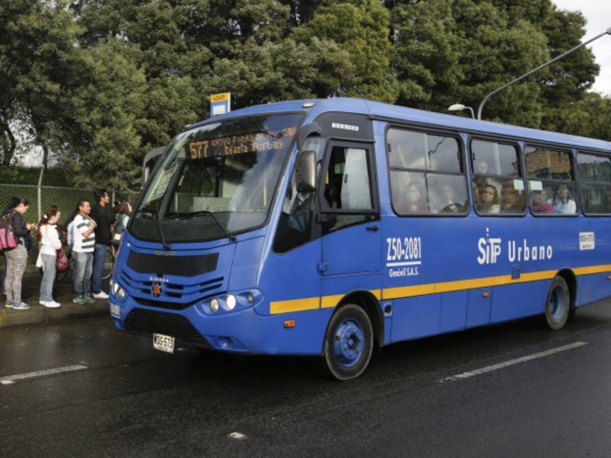 Expertos en movilidad cuestionan demanda de Transmilenio a SITP