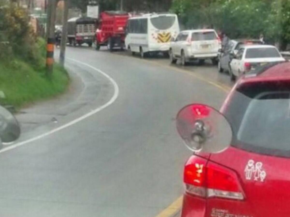 Opiniones divididas entre conductores por reversible Bogotá - La Calera