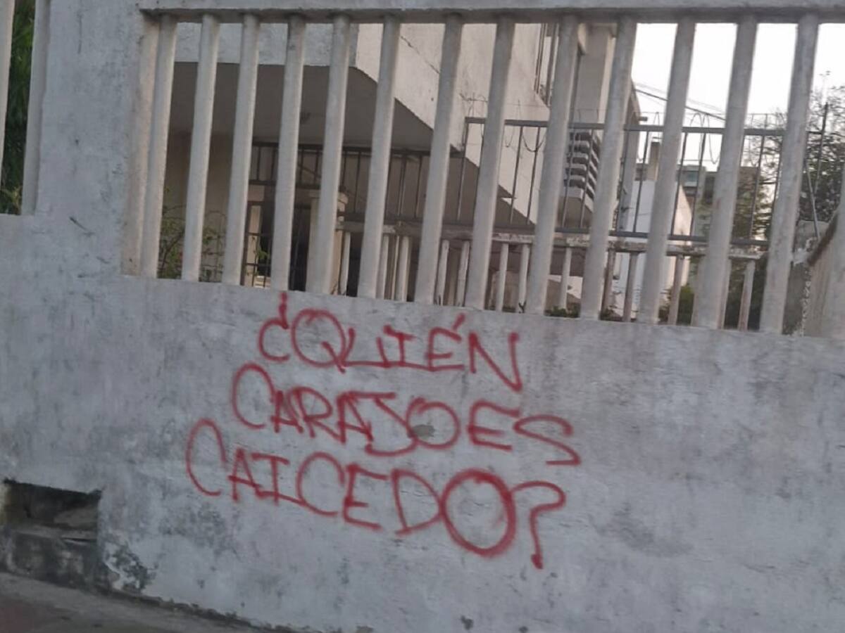 ‘¿Quién carajo es Caicedo?’: rechazan grafitis en paredes de Barranquilla