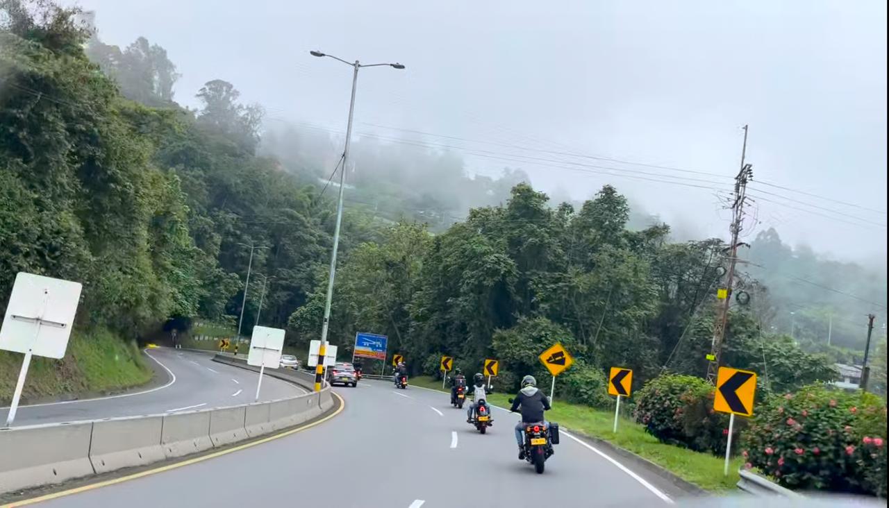 Autopista del Café, vía que comunica al eje cafetero
