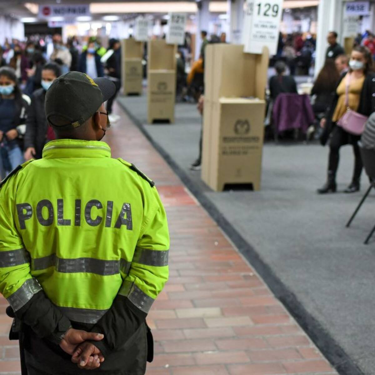 Elecciones en Bogotá transcurrieron sin desórdenes: general Eliécer Camacho
