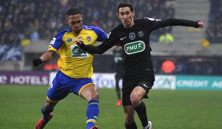 Ángel di María (derecha)