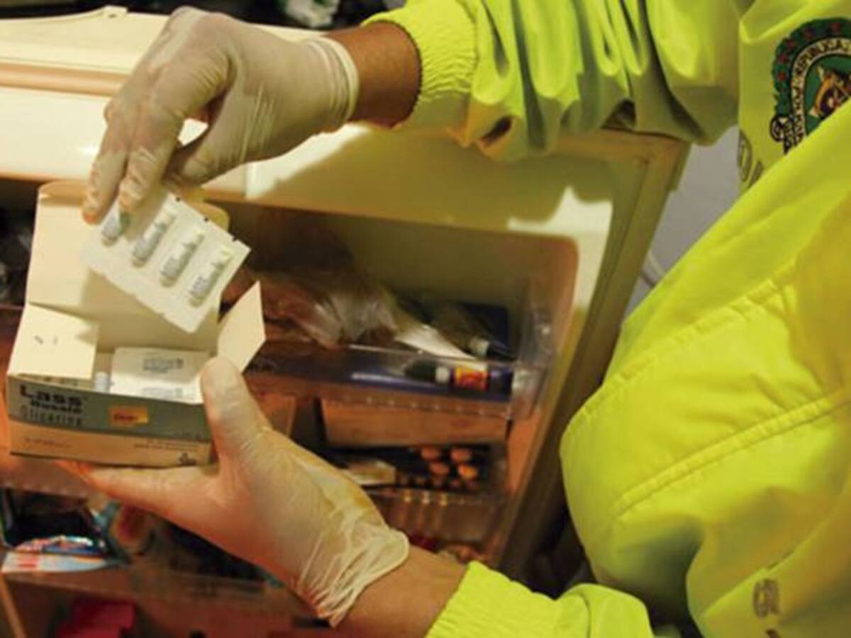 Condenan a menos de ocho años a banda que adulteraba medicamentos para VIH y Cáncer