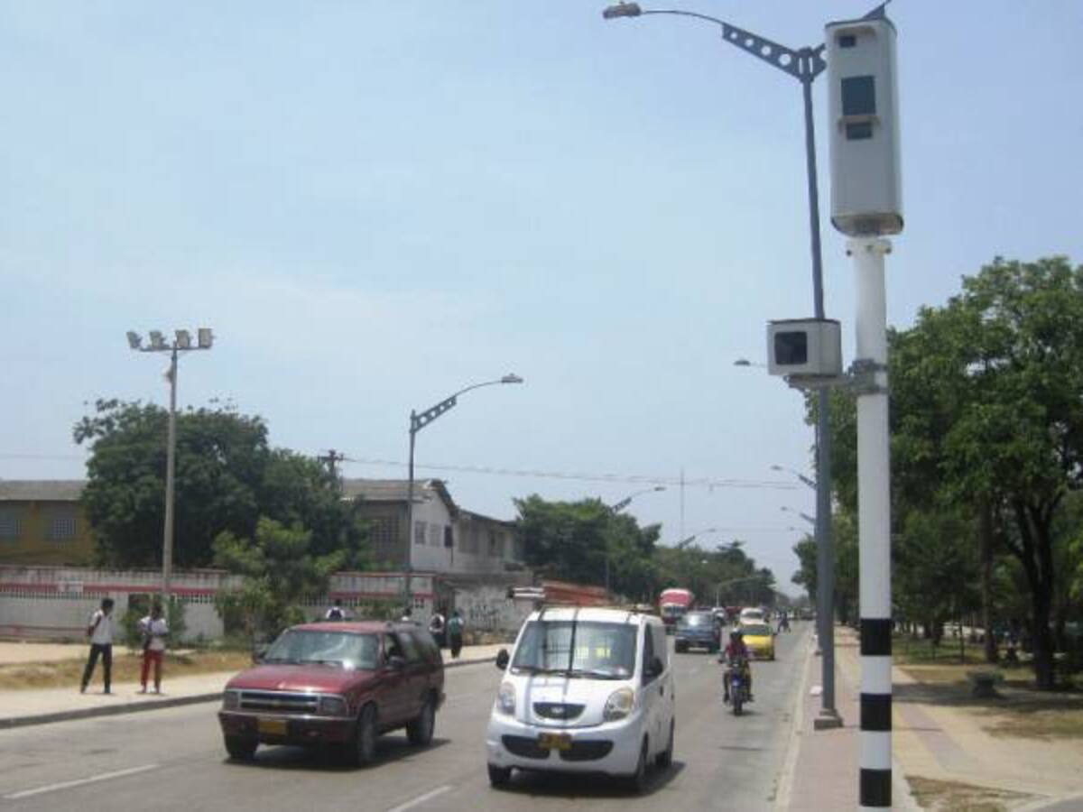 Anuncian embargos a bienes de más de 50 mil infractores de normas de tránsito