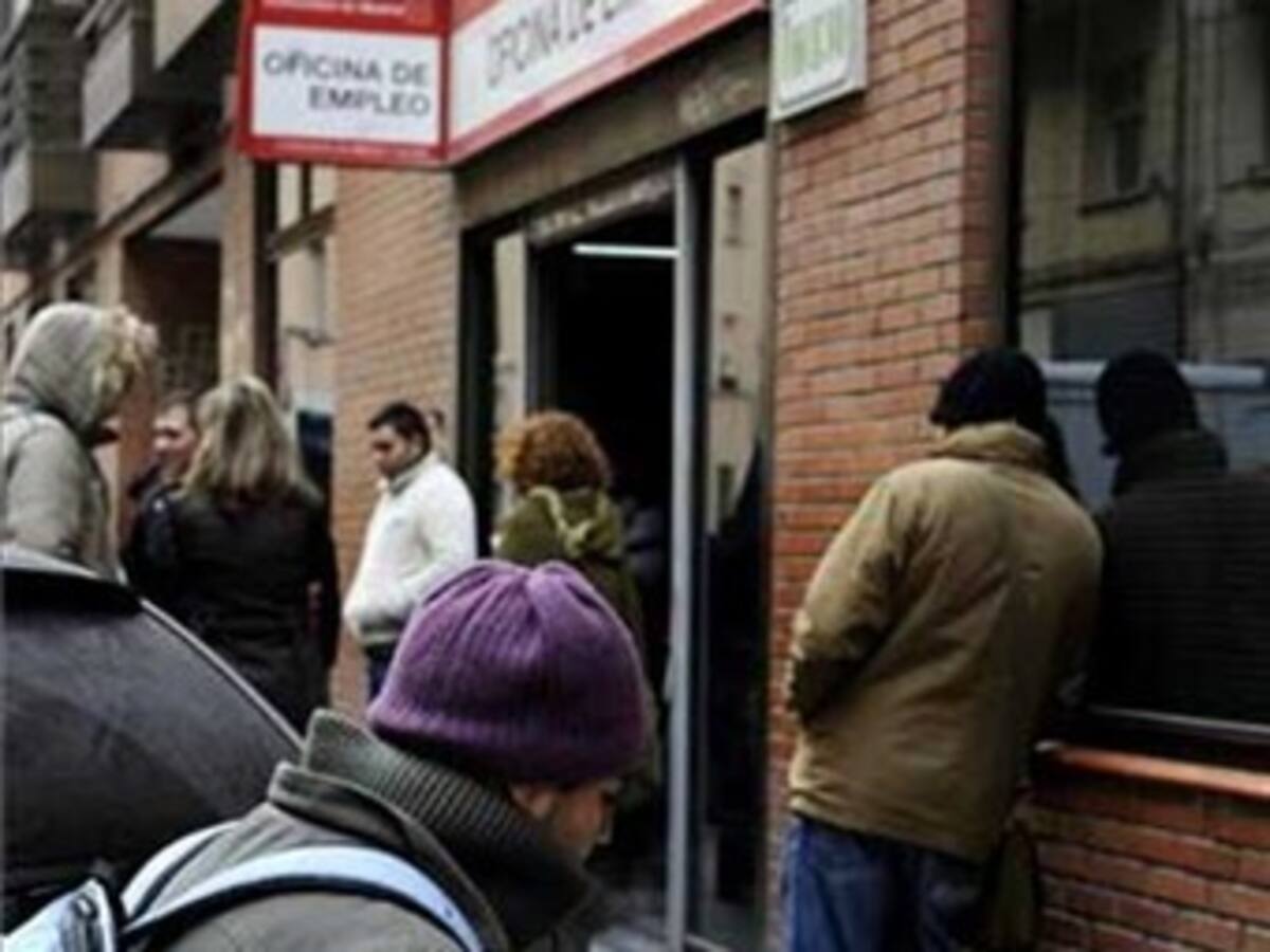 El desempleo en España supera los 3,3 millones tras la subida de enero