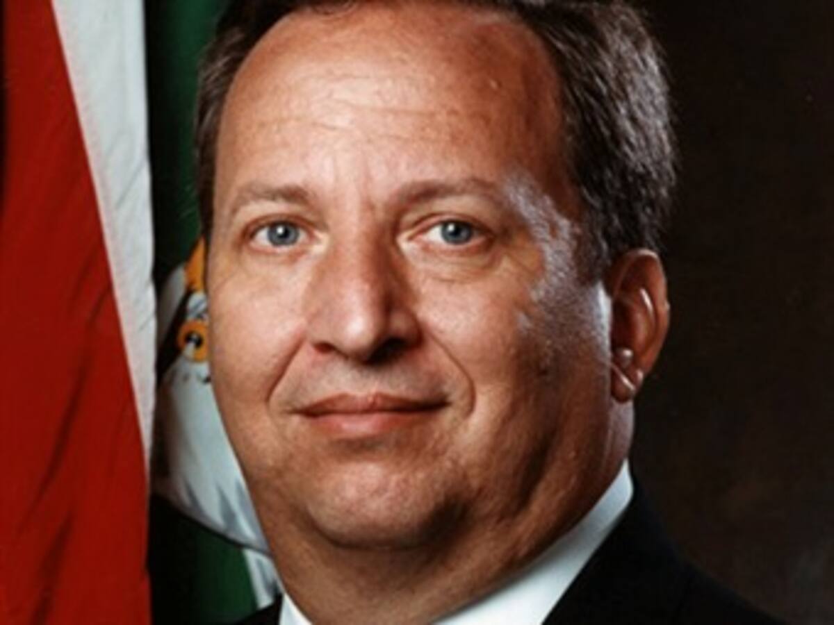 Lawrence Summers cree que Obama recuperará liderazgo moral perdido por EEUU