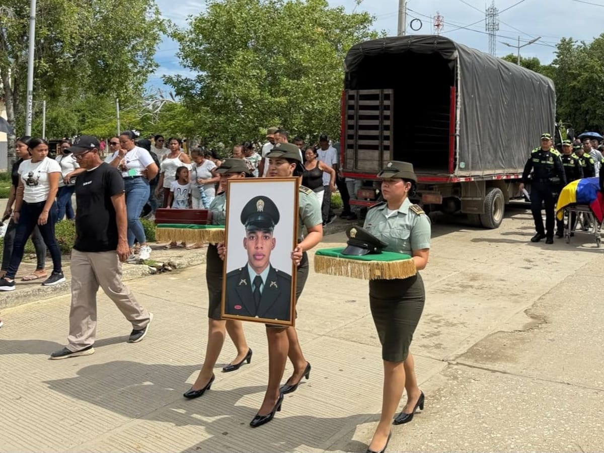 Con honores despiden a policía cordobés asesinado en Timbiquí, Cauca