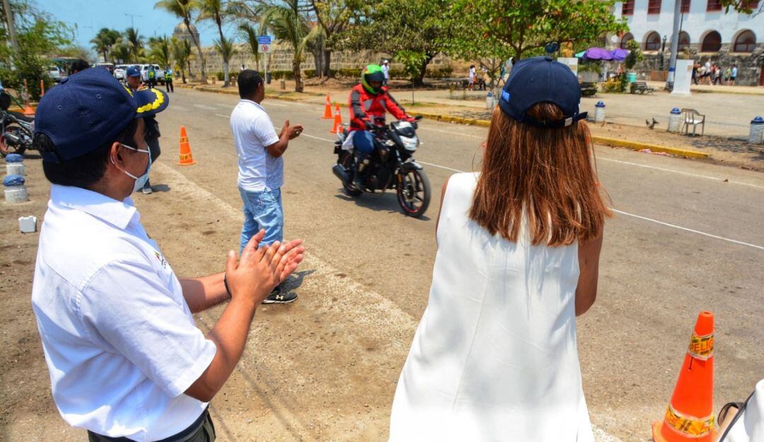 Más de 800 ciclistas y 281 motociclistas se han sensibilizado en Cartagena en buenos hábitos en la vía con las estrategias Bicidestreza y Motodestreza