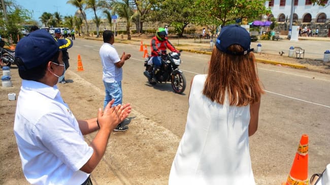Más de 800 ciclistas y 281 motociclistas se han sensibilizado en Cartagena en buenos hábitos en la vía con las estrategias Bicidestreza y Motodestreza