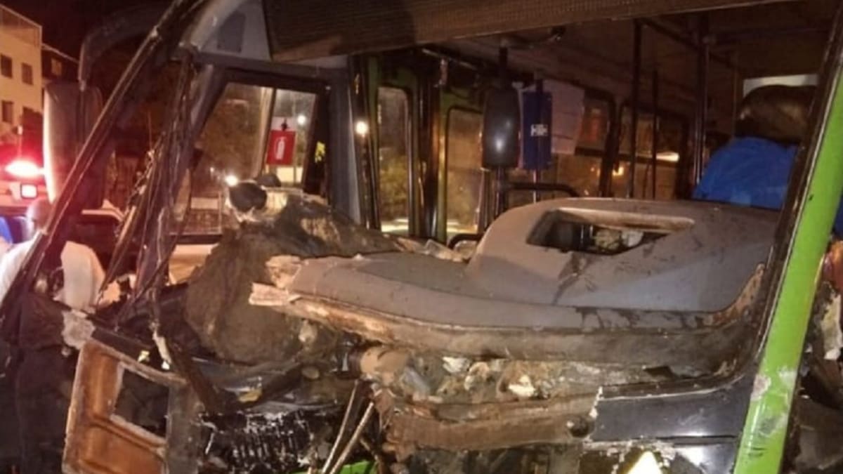 Conductor del alimentador del MIO a la espera de cirugía de su rodilla