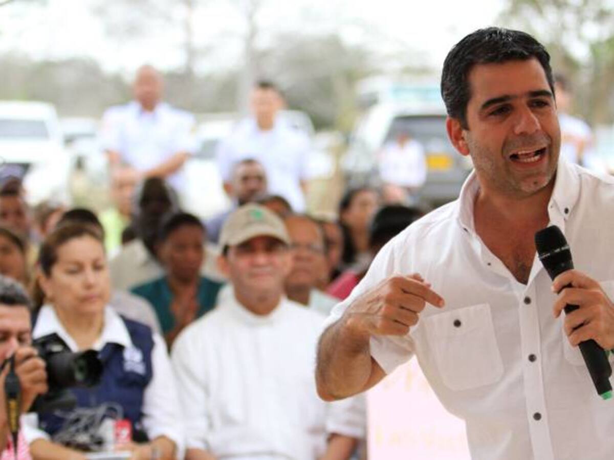 Barranquilla realiza vigilia en rechazo a atentado contra policías