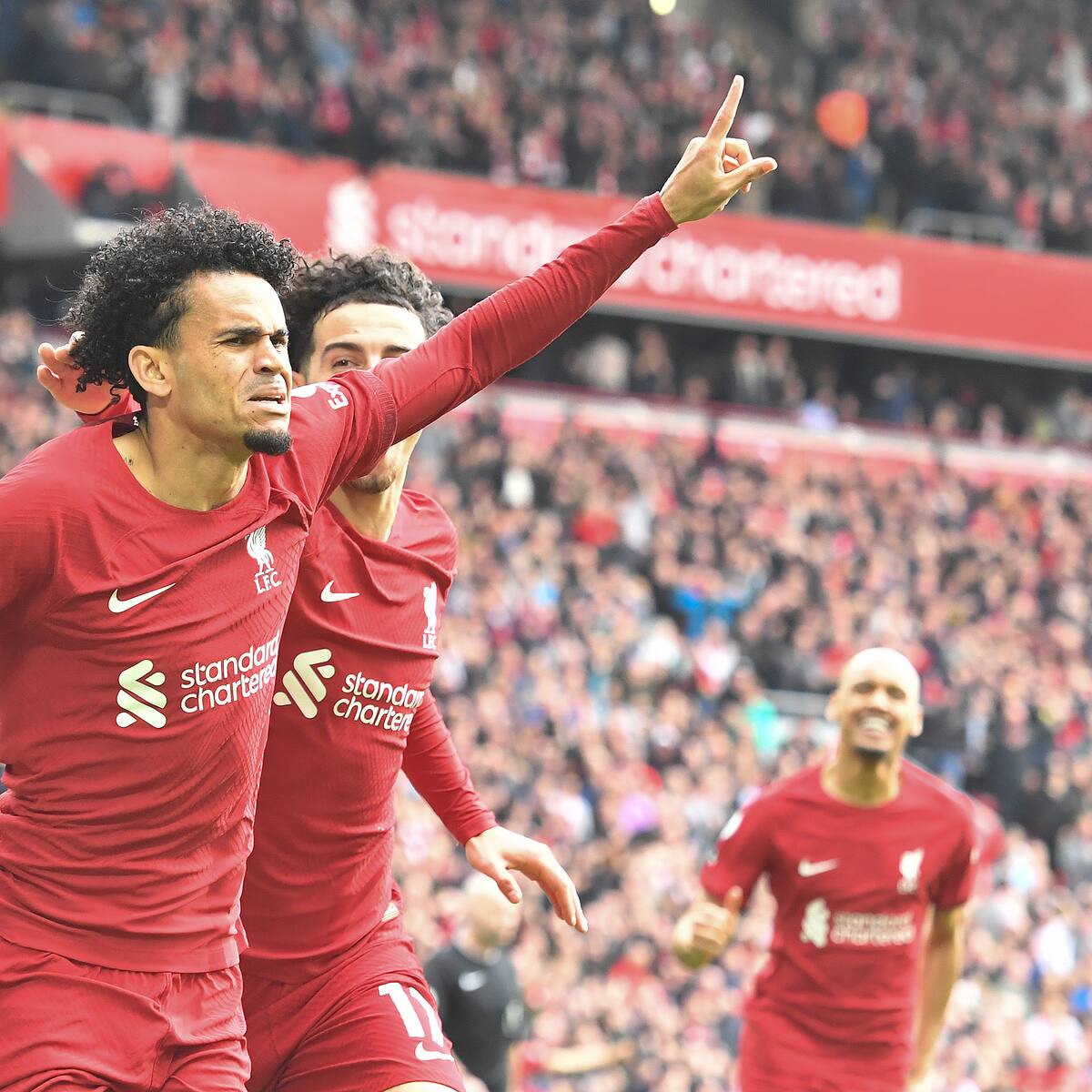 Luis Díaz, titular en Liverpool para duelo clave ante el Fulham