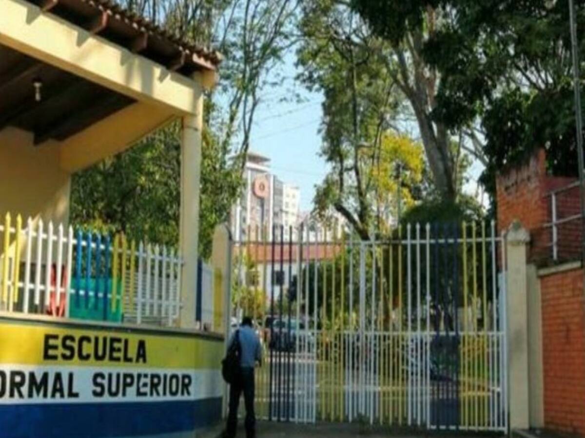 Formulan pliego de cargos contra docente acusado de tocamientos