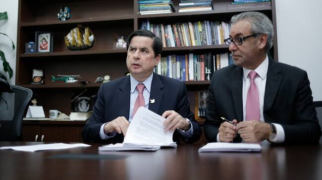 Los ministros del Interior y Justicia radican Ley de Amnistía para guerrilleros de las Farc. Foto: Colprensa