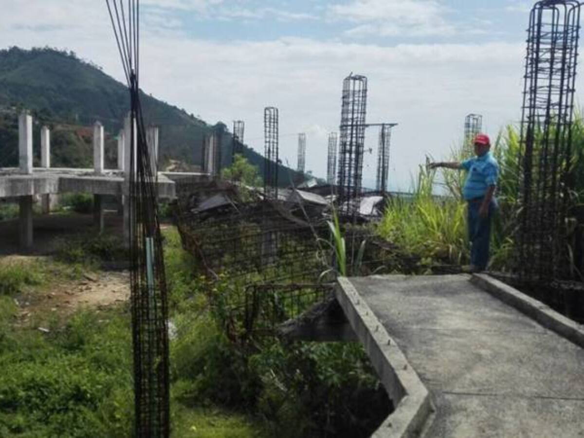 Estudiantes en el Huila reciben clases en una discoteca