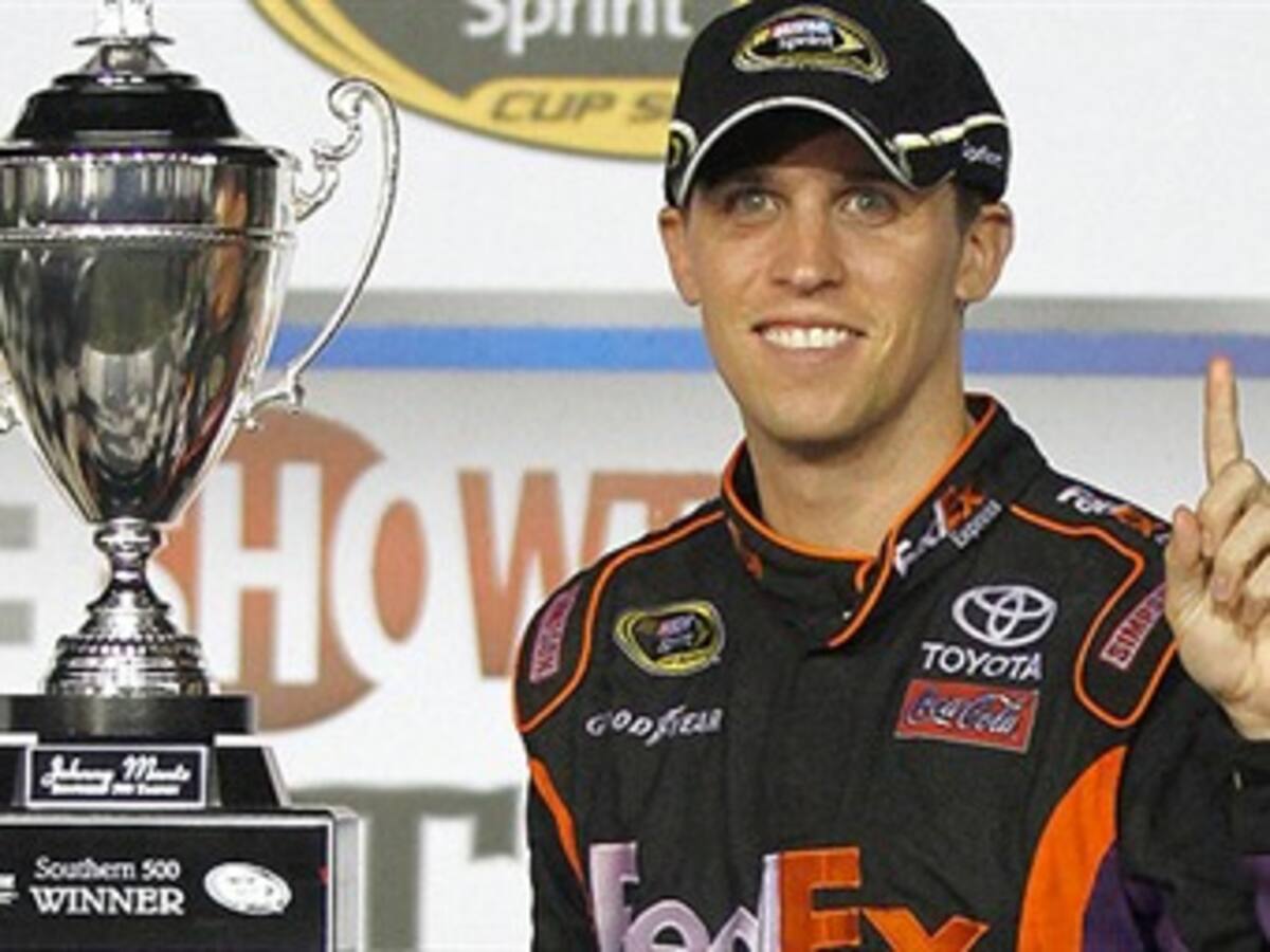 Juan Pablo Montoya terminó de quinto en Darlington y avanzó al puesto 17 de la Nascar