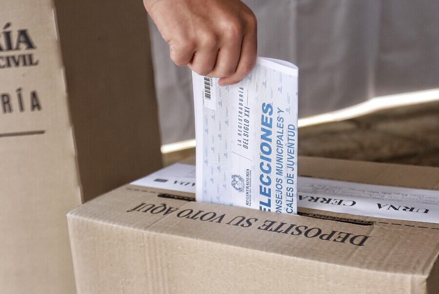 MOE advierte sobre baja participación de la mujer en varias listas al Congreso. Foto: Colprensa