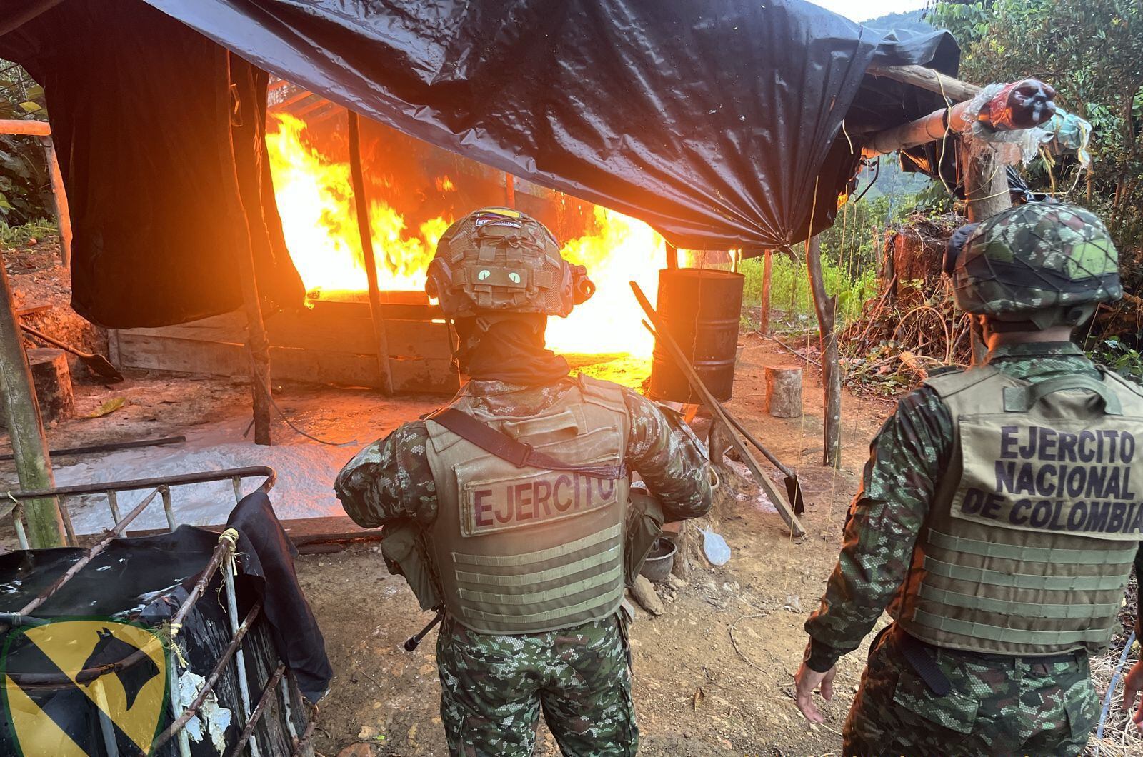 Ejército destruyó cinco laboratorios para el procesamiento de coca y tres semilleros en Antioquia y Córdoba. Foto: Ejército.