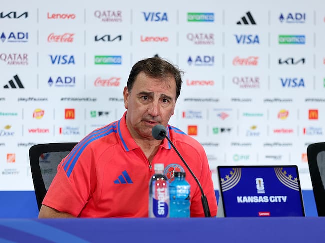 Néstor Lorenzo aclara la situación médica de James Rodríguez y Jhon Córdoba en el Mundial 2026. (Photo by Michael Regan - FIFA/FIFA via Getty Images)