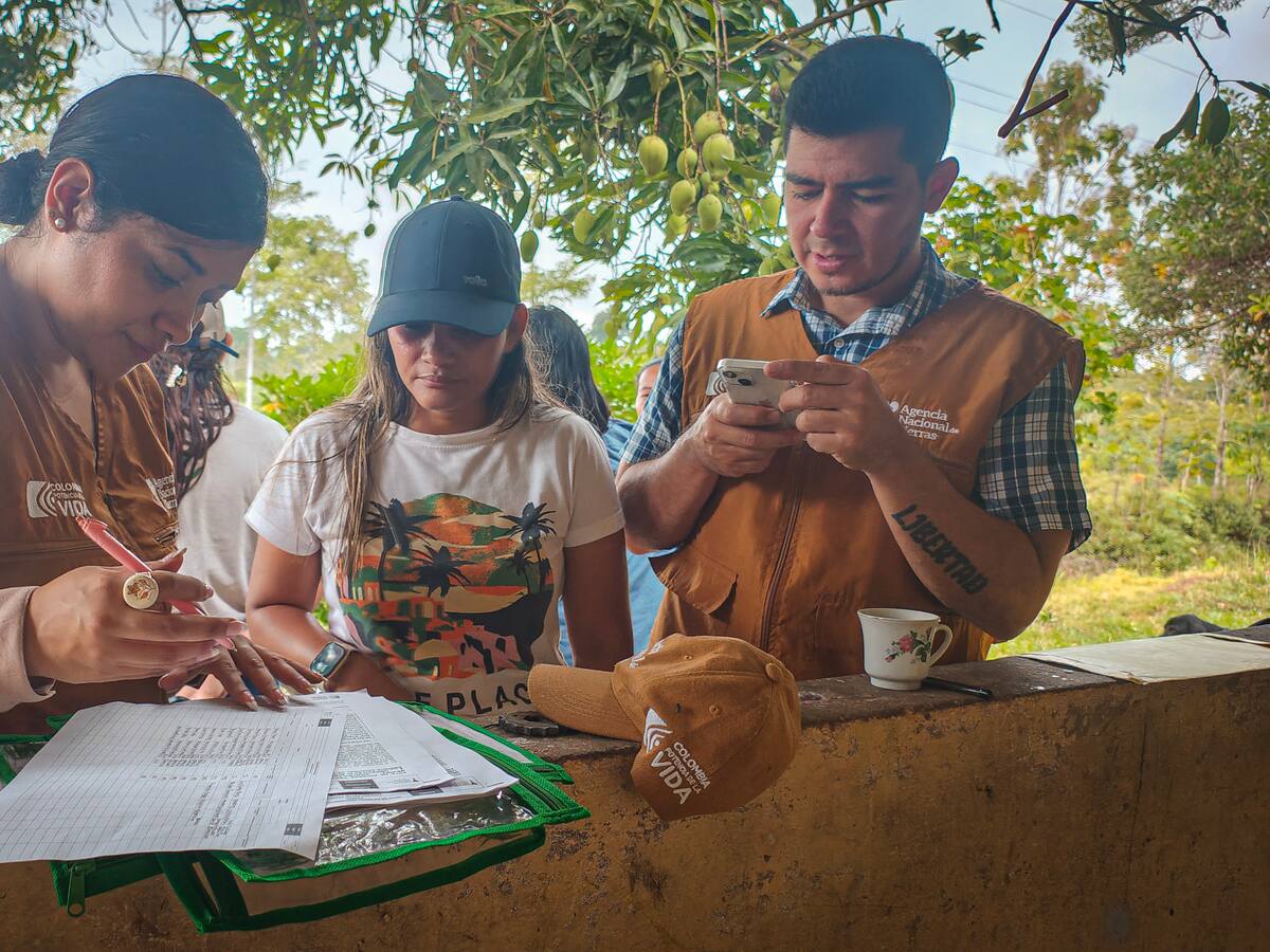 ANT entregó mil hectáreas de tierra a víctimas del conflicto armado y campesinos en Antioquia