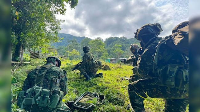 Tropas del Ejército mantienen presencia en la zona rural de Pelaya, Cesar.