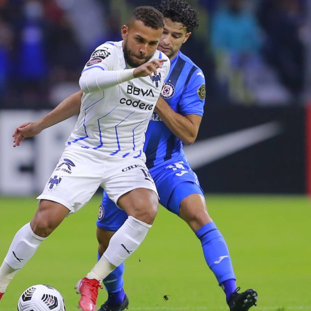 Sigue goleador: Duván Vergara marcó golazo en semifinal de Concachampions
