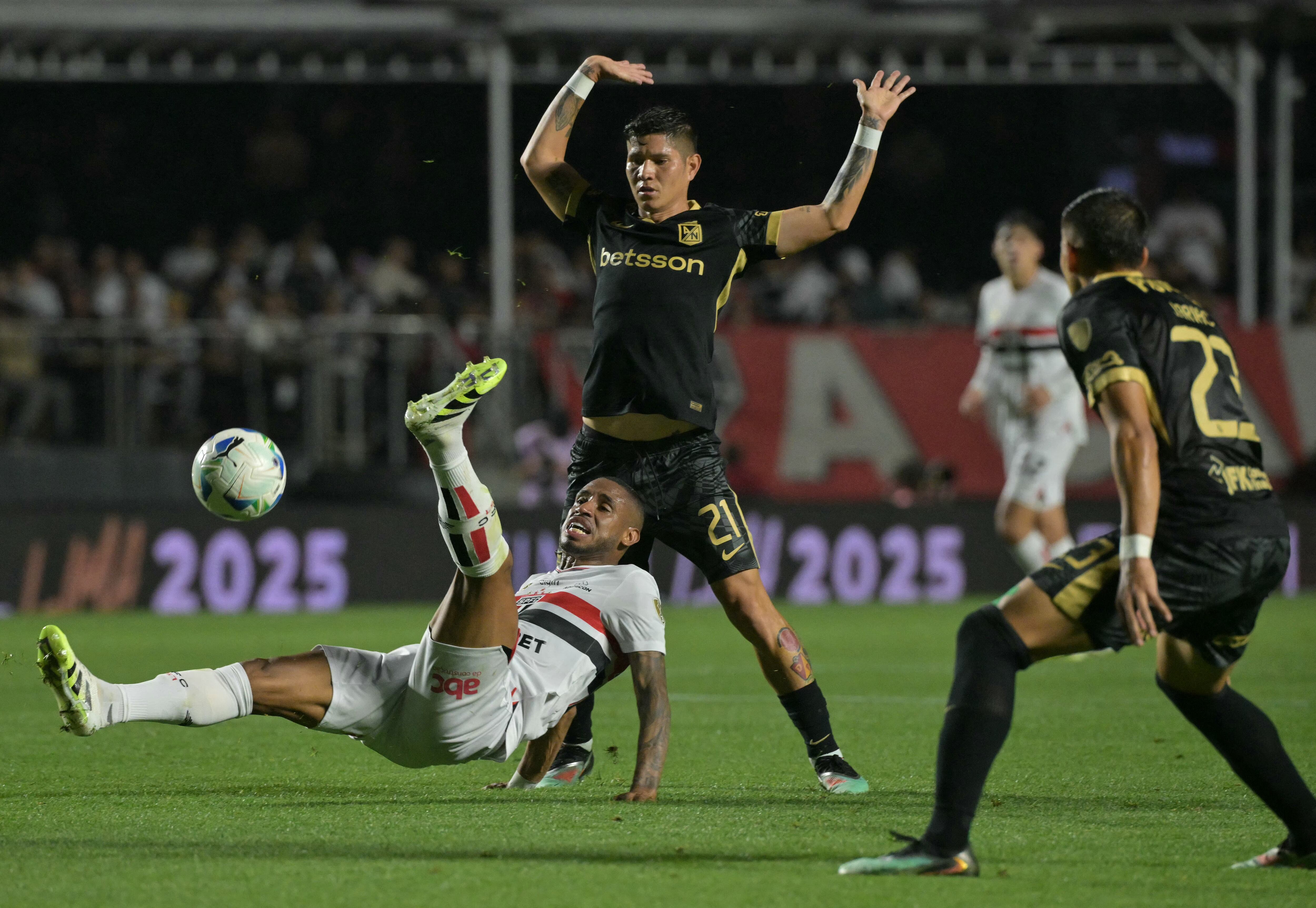 Nacional queda eliminado de Copa Libertadores: repase acá la derrota en los penales con Sao Paulo. (Photo by NELSON ALMEIDA / AFP) (Photo by NELSON ALMEIDA/AFP via Getty Images)