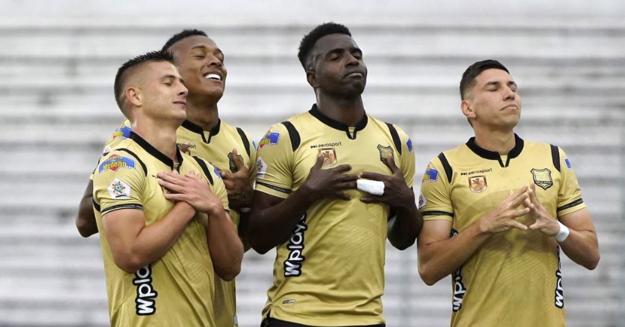 Marco Pérez festeja el segundo gol de Águilas Doradas / Twitter: @Dimayor.