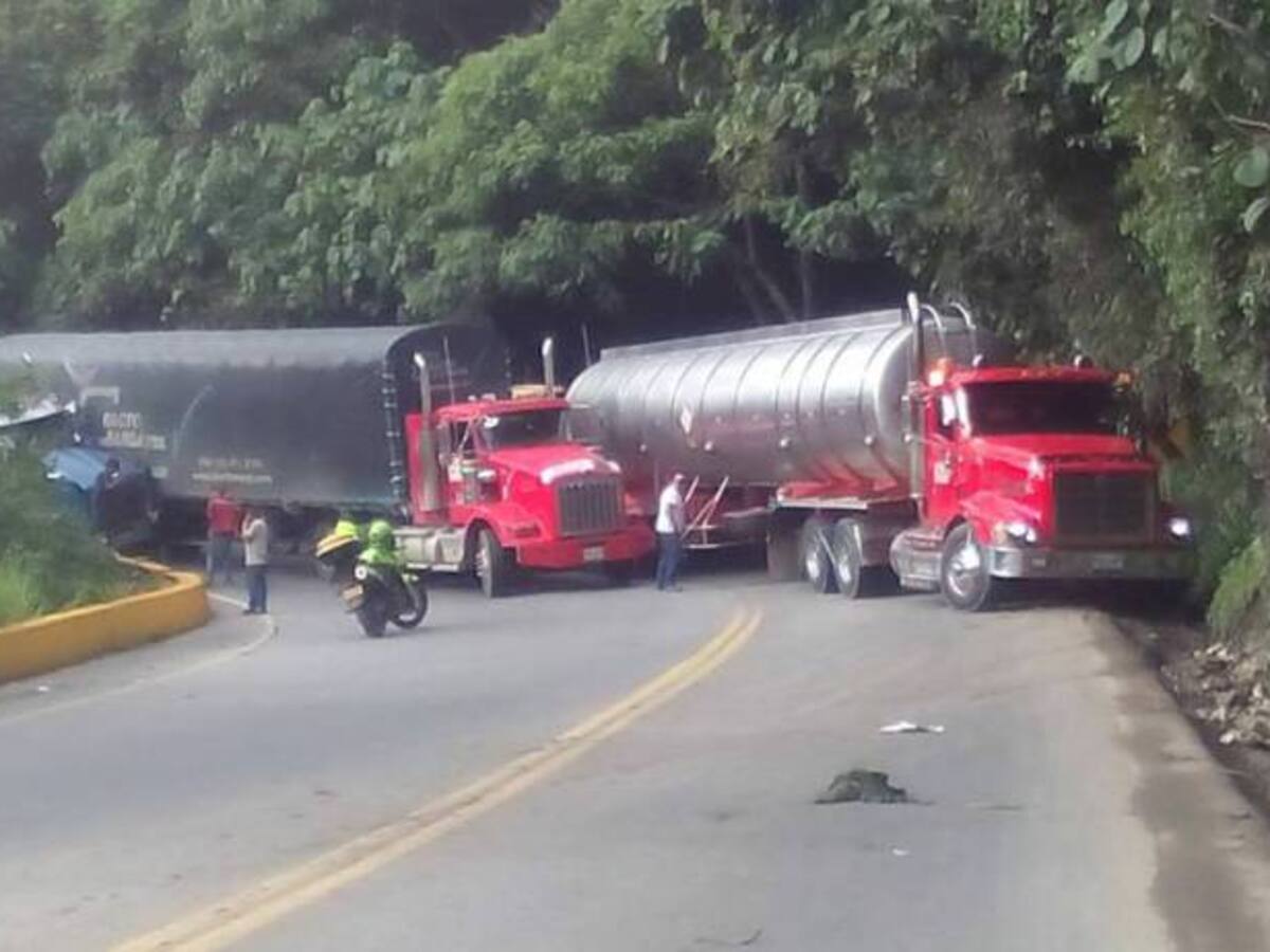 Problemas de movilidad se han generado en la vía al Alto de la Línea