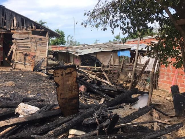 Damnificados por incendio en corregimiento de Cartagena reciben arriendo