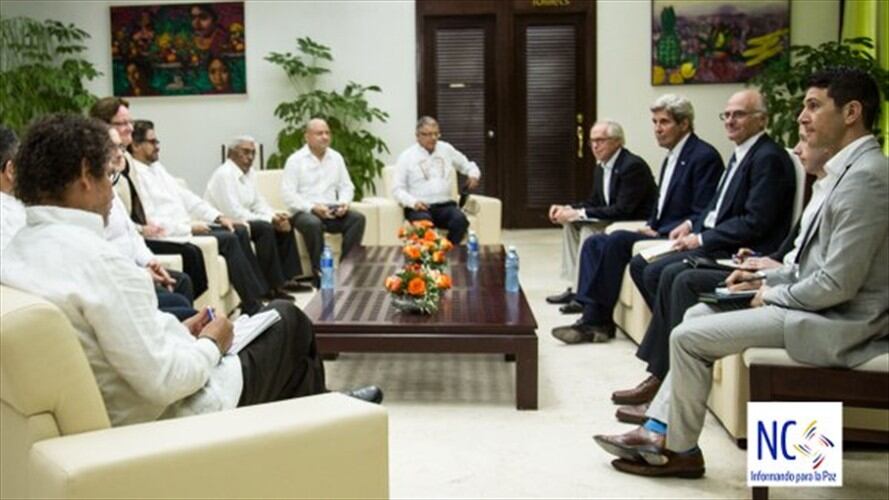 Reunión de delegados de las Farc con John Kerry. Foto: En Twitter: @FARC_EPaz