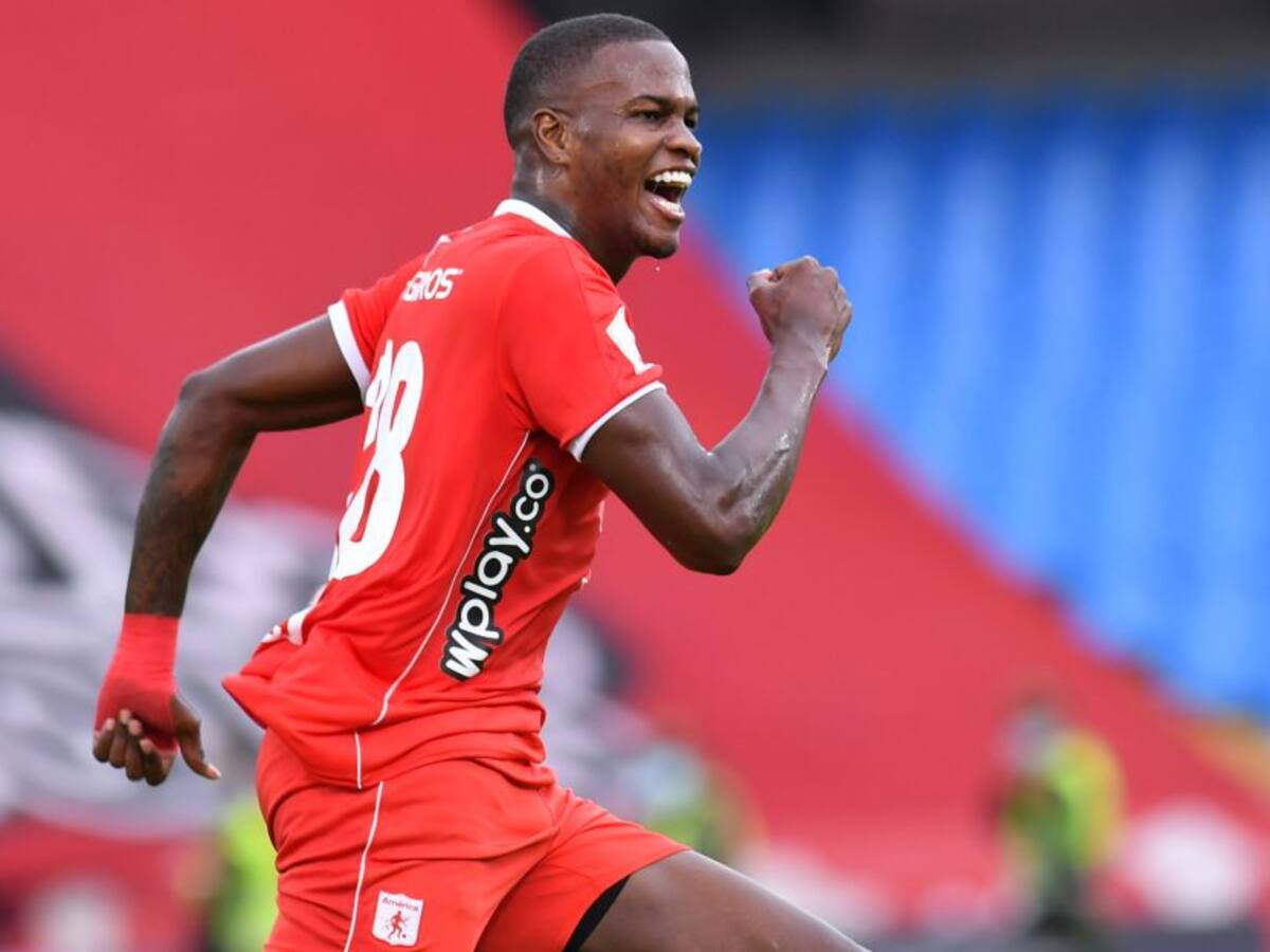 Larry Angulo: "Con la mejoría que venimos teniendo podemos clasificar"