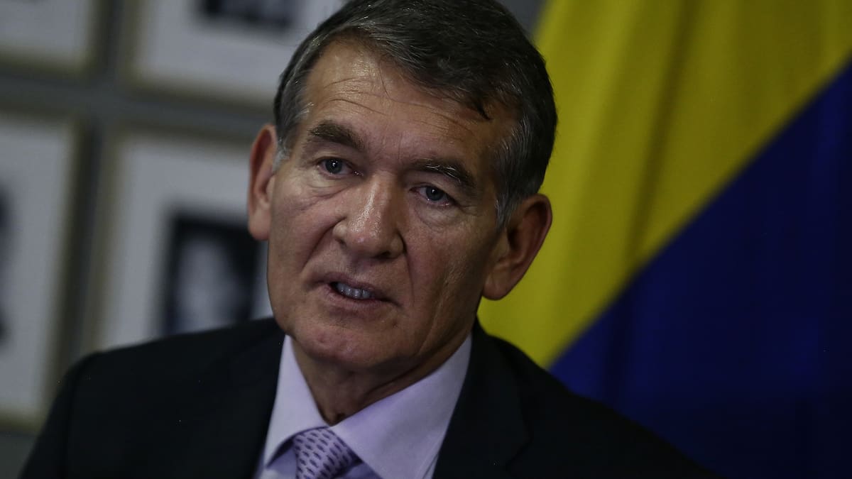 Trabajadores no deberían preocuparse: exministro de Trabajo por decisión sobre el salario mínimo