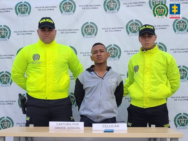 La Fiscalía capturó a Alias Jorgito, sicario del Clan del Golfo, que estaría involucrado en varios homicidios ocurridos en el norte del país. Fiscalía General de la Nación.