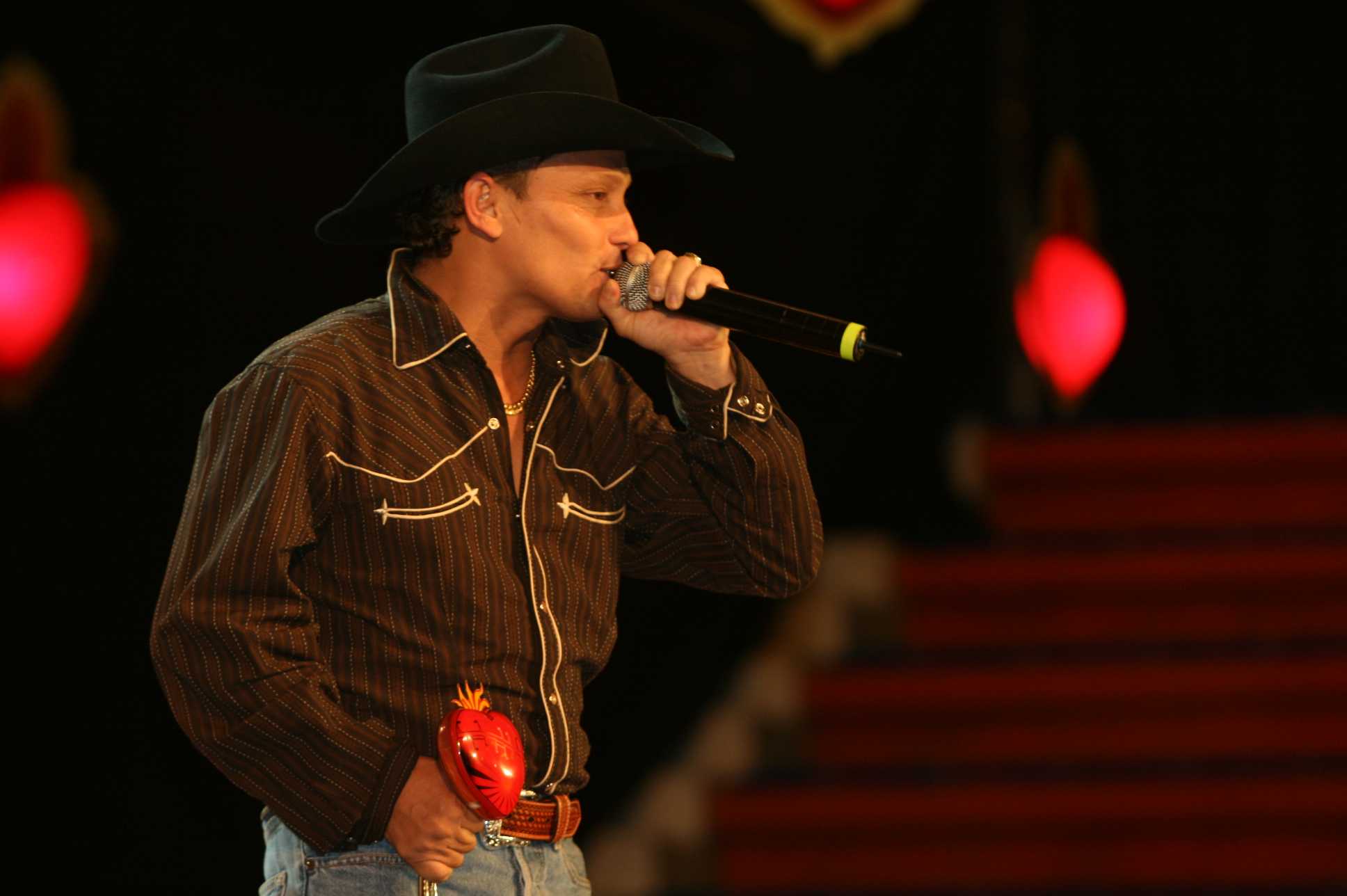 FOTO # 36 (HORIZONTAL) FO1036Giovanny Ayala en concierto 
(CORTESIA DE TERRA.COM.CO-COLPRENSA).