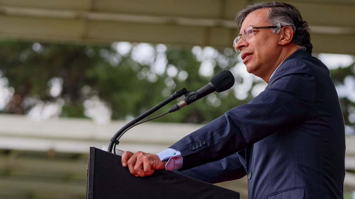 La división permite que los “dueños de indígenas” vuelvan al poder: Petro por elecciones en Bolivia