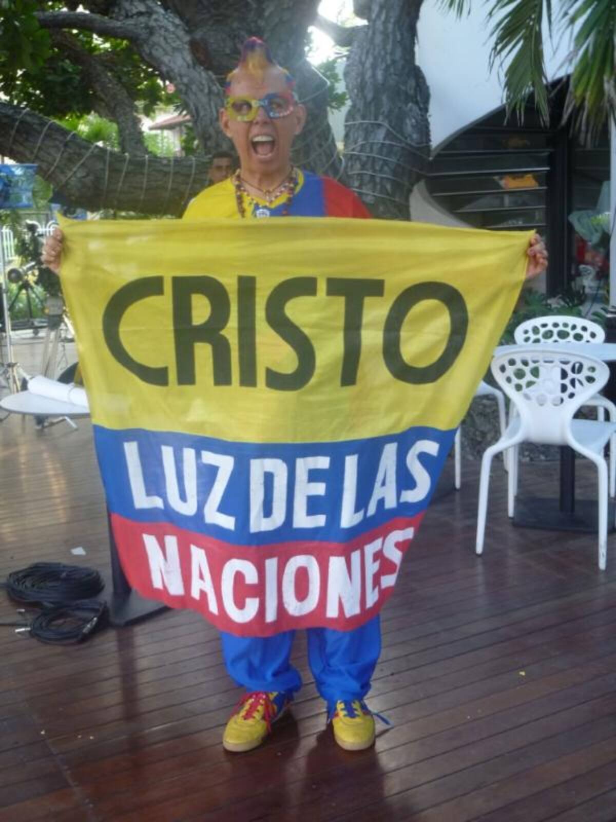 El 'Cole' anima a la Selección Colombia.