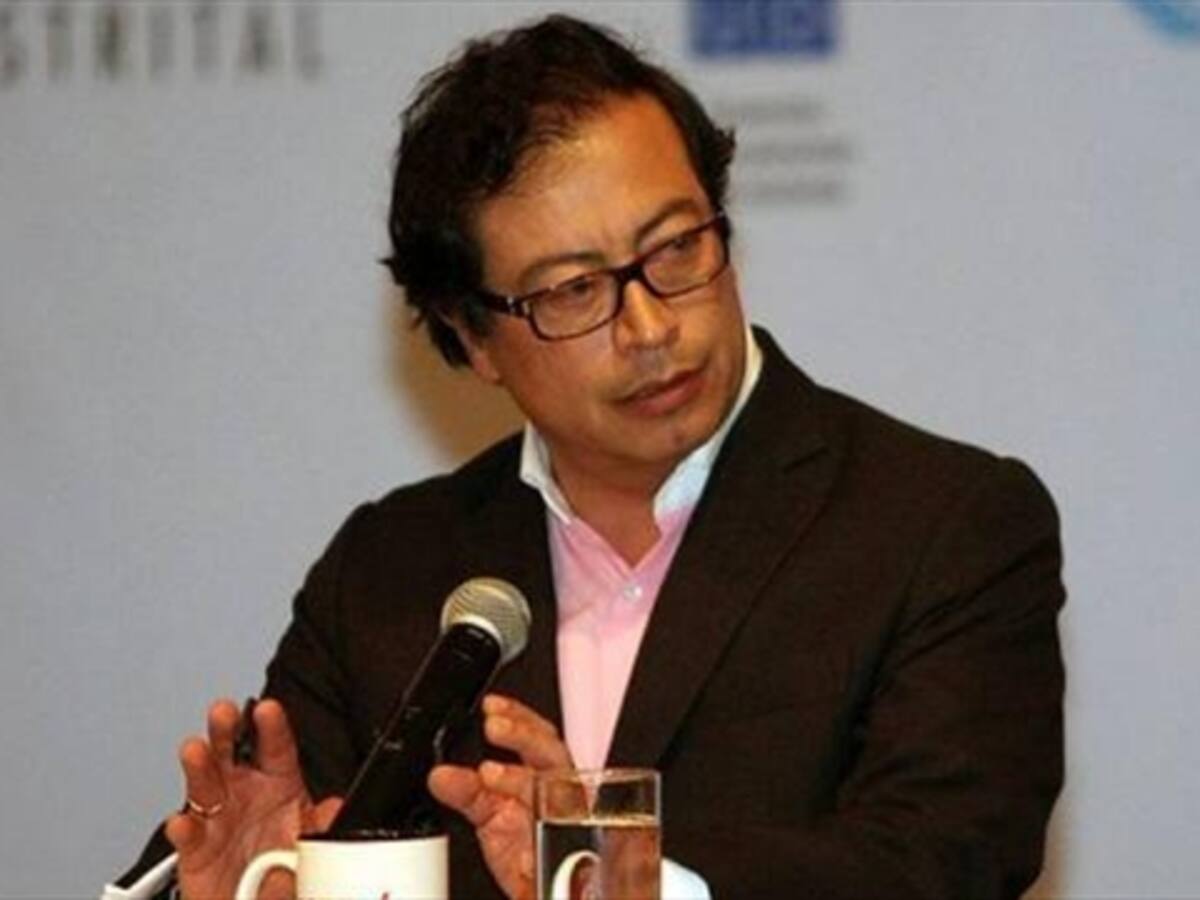 ‘Solo les falta que me peguen un tiro en la cabeza’: Gustavo Petro