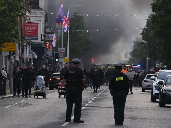 Disturbios en Belfast, Irlanda del Norte.
(Foto: Charles McQuillan/Getty Images)