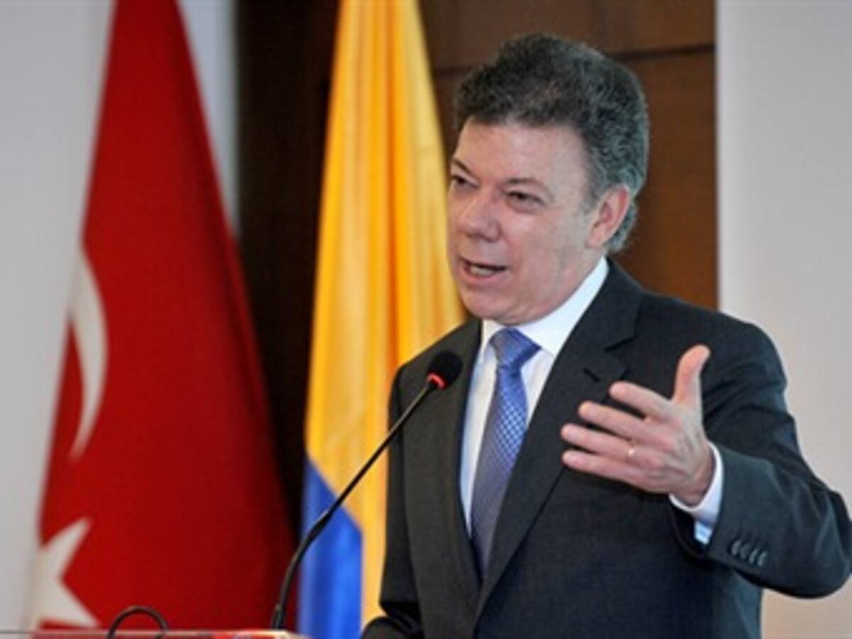 Presidente Santos buscará avanzar en TLC con Turquía