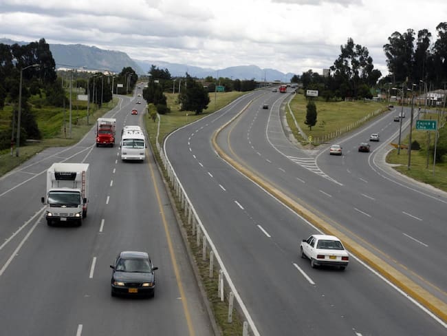 Vía Bogotá-Girardot: Hoy empieza el desmonte del puente de Tolemaida