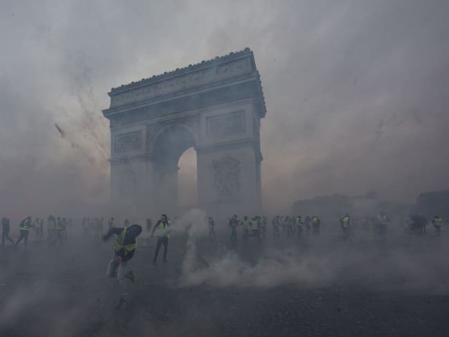 Proyecto de ley de seguridad causa enfrentamientos en Francia