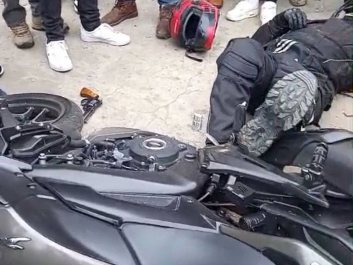 Un intento de fleteo en el sur de Bogotá deja un policía herido y un ladrón muerto